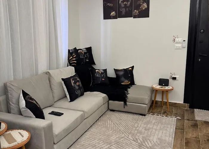 Modern Studio, 5-min Walk To Mamsha Apartment